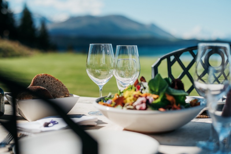 dine at mt cook lakeside retreat