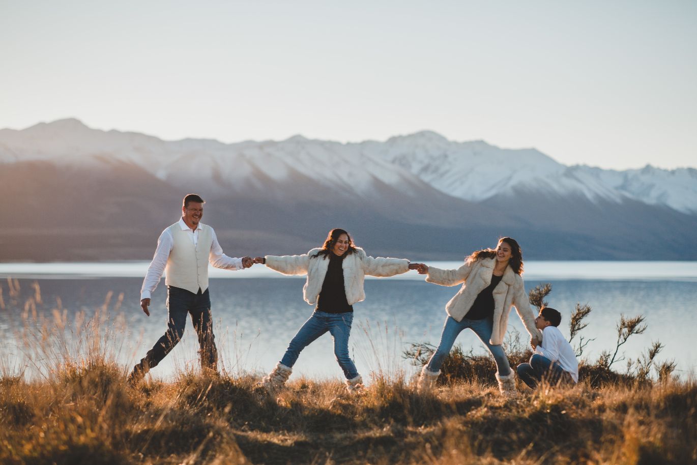 wedding photos at mt cook lakeside retreat