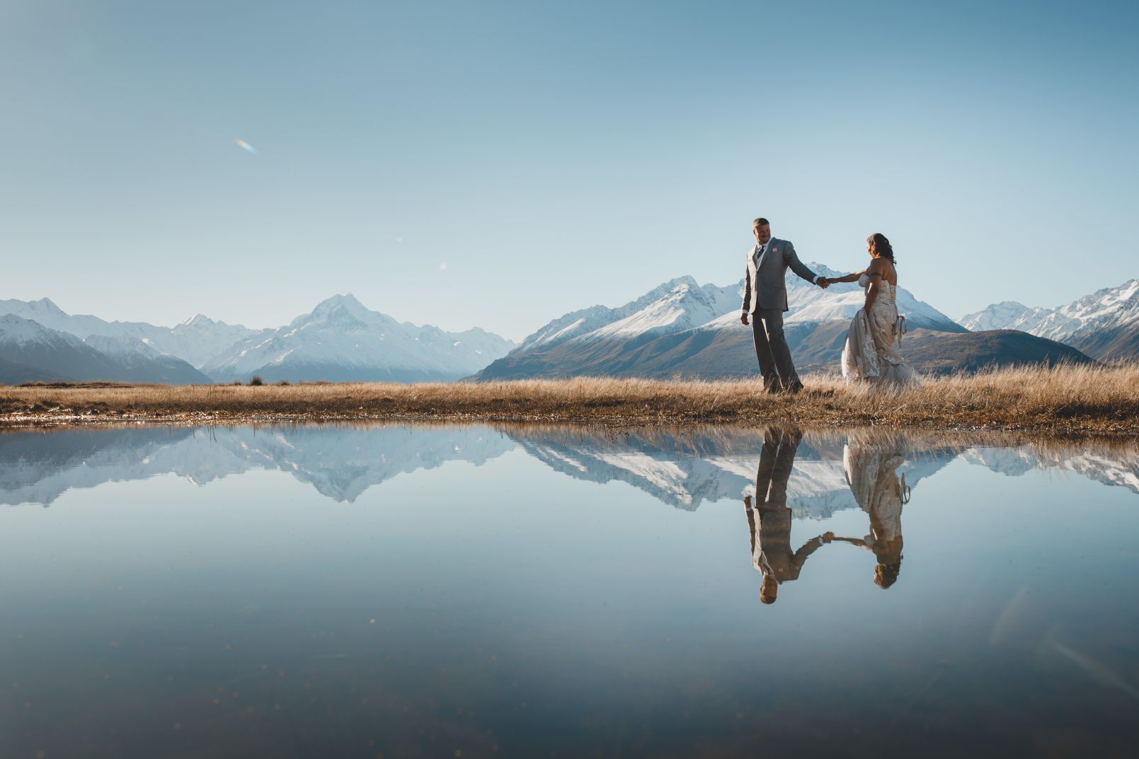 wedding photos at mt cook lakeside retreat