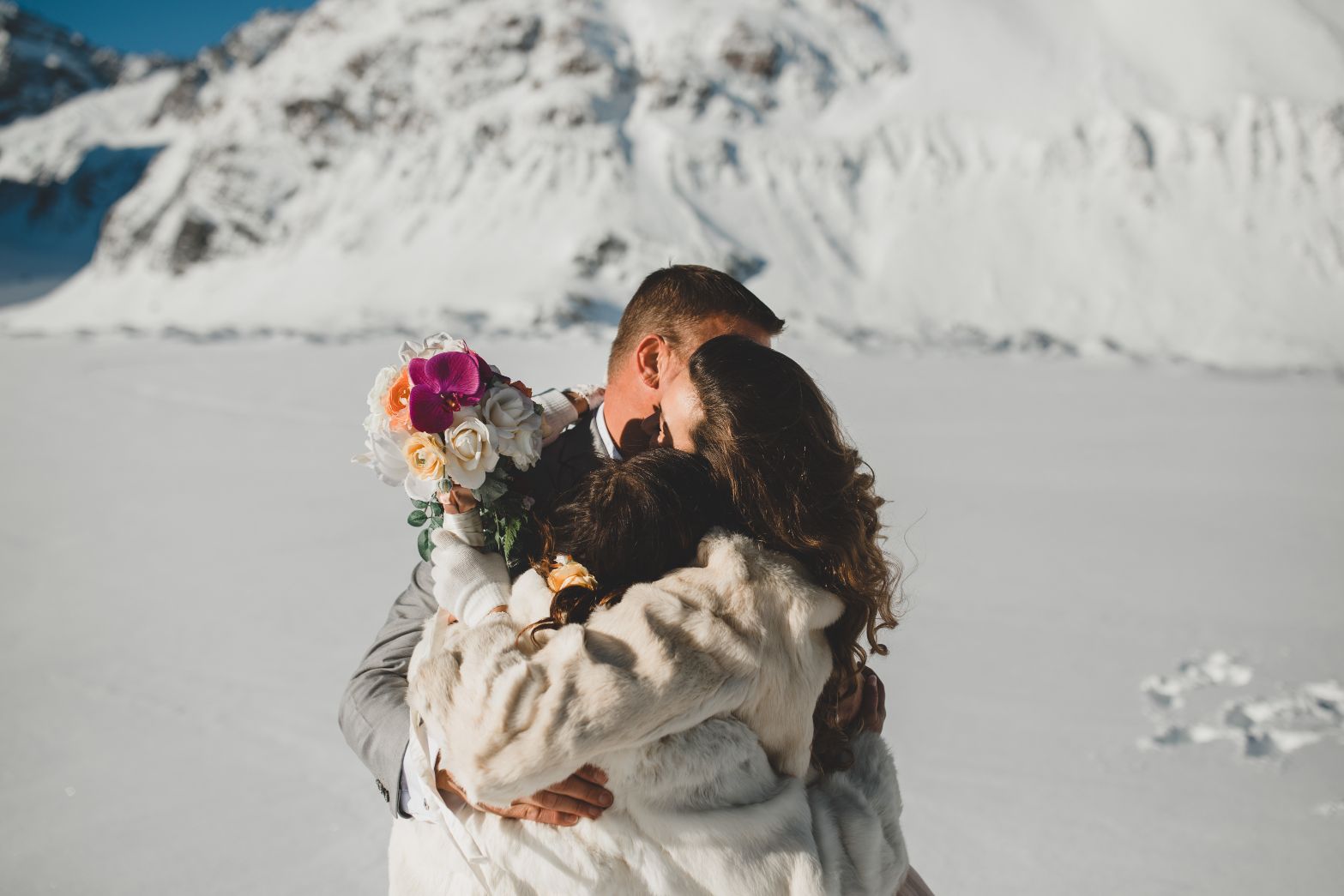 wedding photos at mt cook lakeside retreat