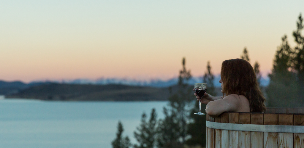 Ski Season Stay 4, Pay 3